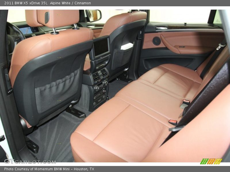 Alpine White / Cinnamon 2011 BMW X5 xDrive 35i