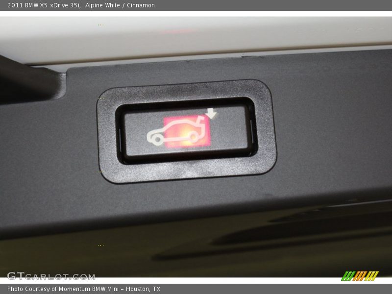 Alpine White / Cinnamon 2011 BMW X5 xDrive 35i