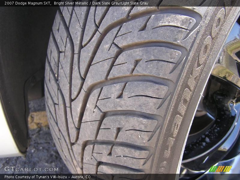 Bright Silver Metallic / Dark Slate Gray/Light Slate Gray 2007 Dodge Magnum SXT