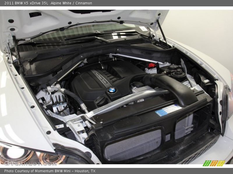 Alpine White / Cinnamon 2011 BMW X5 xDrive 35i