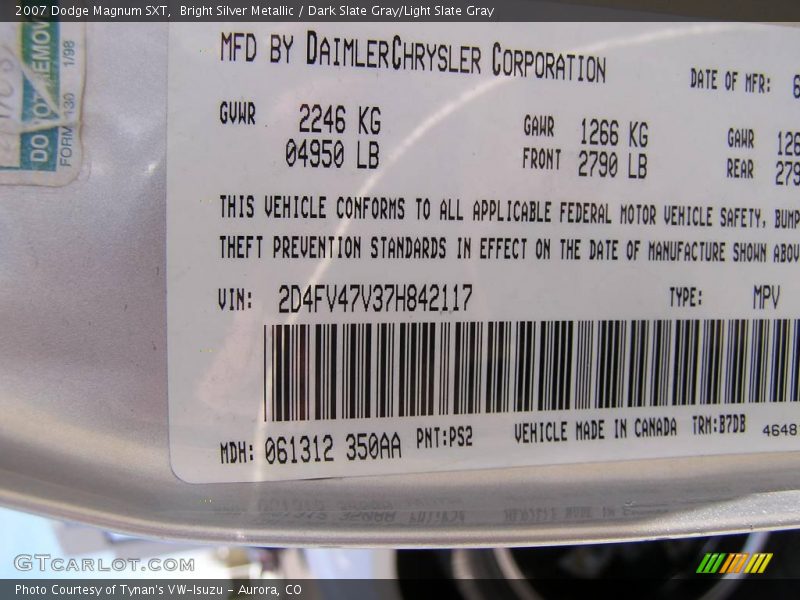 Bright Silver Metallic / Dark Slate Gray/Light Slate Gray 2007 Dodge Magnum SXT