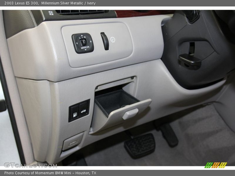 Millennium Silver Metallic / Ivory 2003 Lexus ES 300