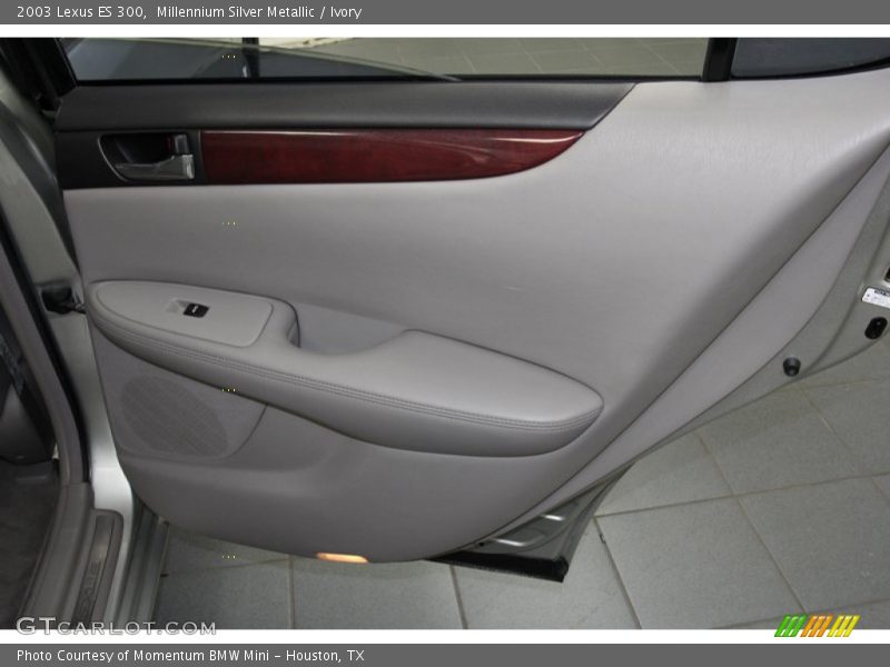 Millennium Silver Metallic / Ivory 2003 Lexus ES 300