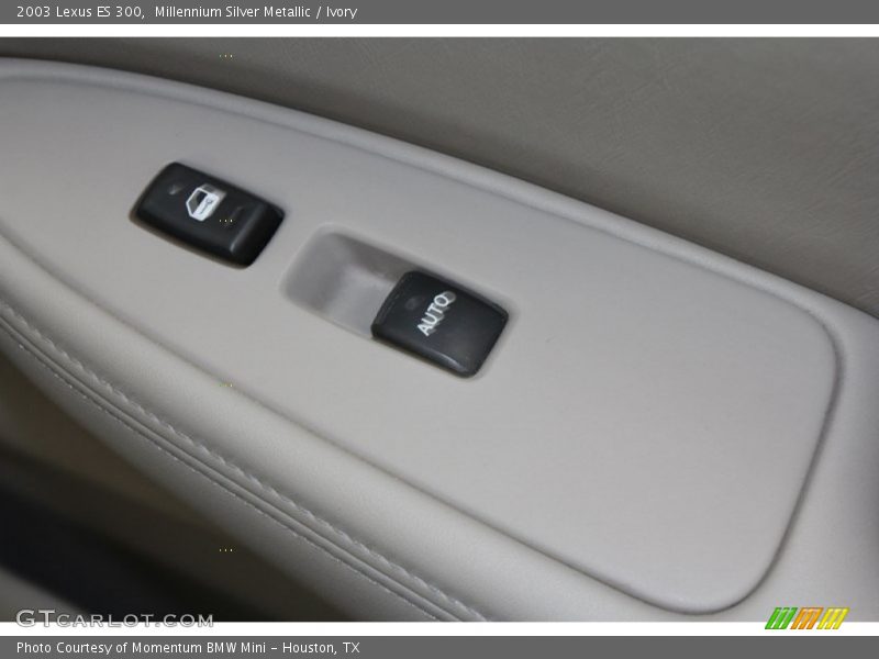 Millennium Silver Metallic / Ivory 2003 Lexus ES 300