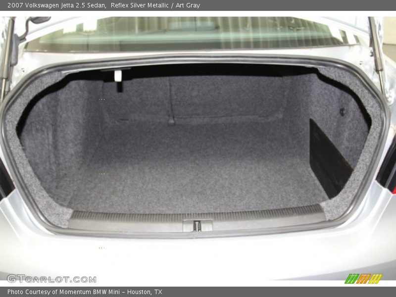  2007 Jetta 2.5 Sedan Trunk