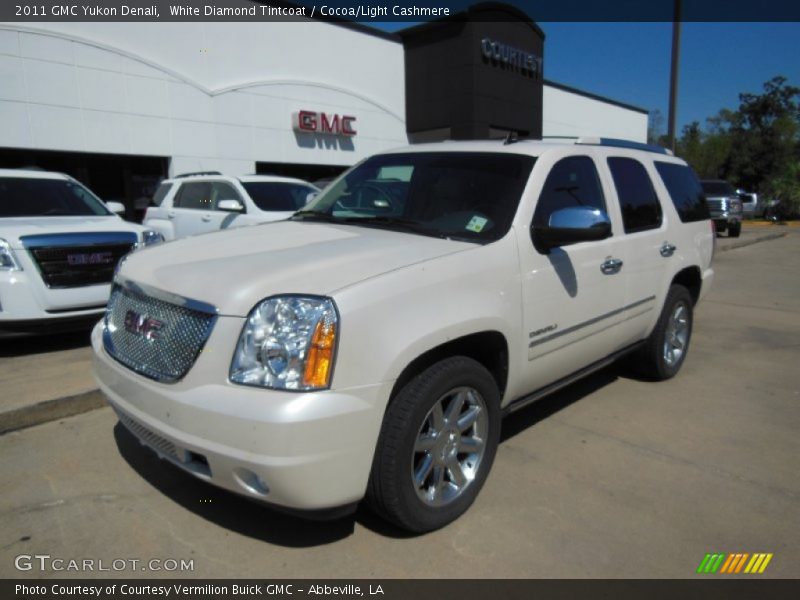 White Diamond Tintcoat / Cocoa/Light Cashmere 2011 GMC Yukon Denali
