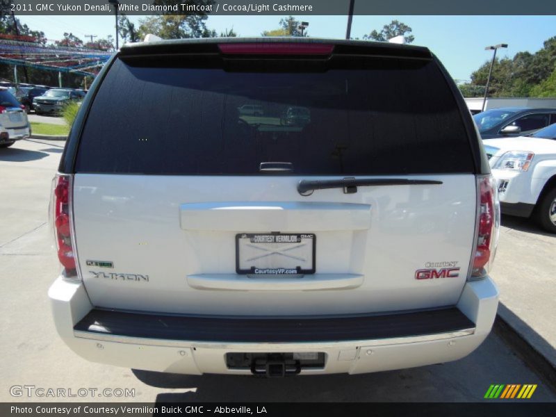 White Diamond Tintcoat / Cocoa/Light Cashmere 2011 GMC Yukon Denali