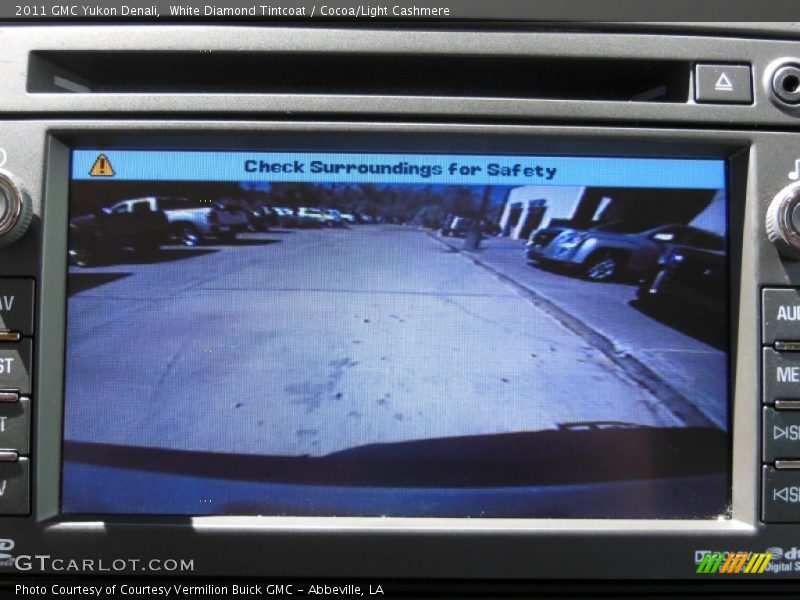 White Diamond Tintcoat / Cocoa/Light Cashmere 2011 GMC Yukon Denali