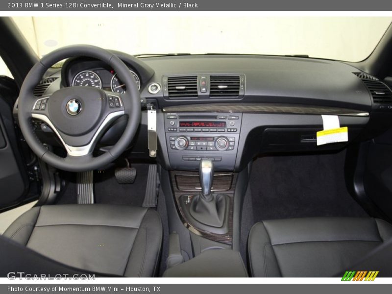 Dashboard of 2013 1 Series 128i Convertible