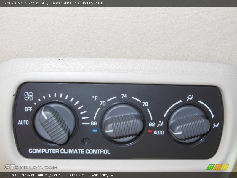 Pewter Metallic / Pewter/Shale 2002 GMC Yukon XL SLT