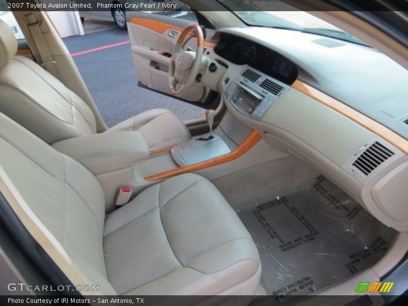 Phantom Gray Pearl / Ivory 2007 Toyota Avalon Limited