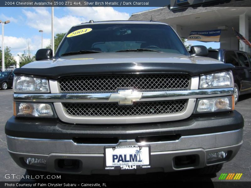 Silver Birch Metallic / Dark Charcoal 2004 Chevrolet Avalanche 1500 Z71 4x4
