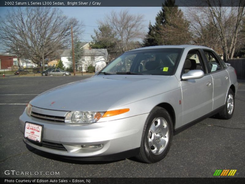 Bright Silver / Gray 2002 Saturn L Series L300 Sedan