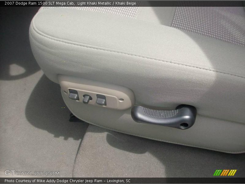 Light Khaki Metallic / Khaki Beige 2007 Dodge Ram 1500 SLT Mega Cab