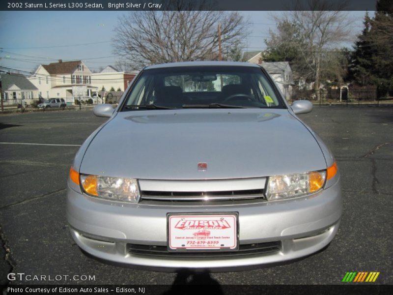 Bright Silver / Gray 2002 Saturn L Series L300 Sedan