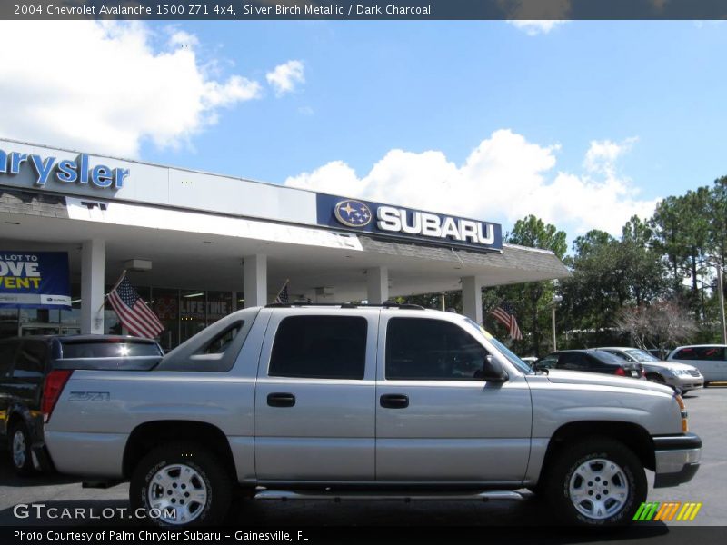 Silver Birch Metallic / Dark Charcoal 2004 Chevrolet Avalanche 1500 Z71 4x4