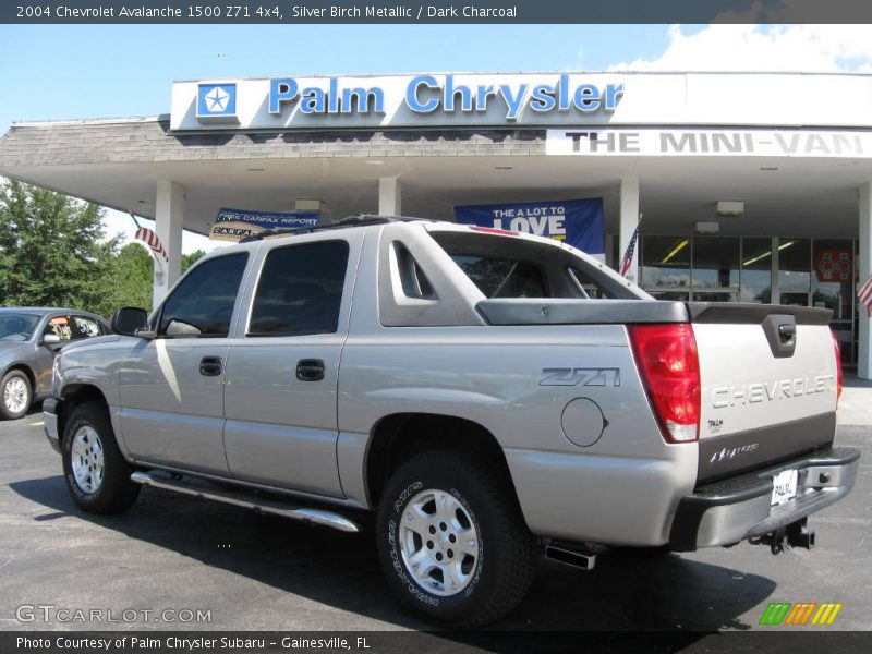 Silver Birch Metallic / Dark Charcoal 2004 Chevrolet Avalanche 1500 Z71 4x4