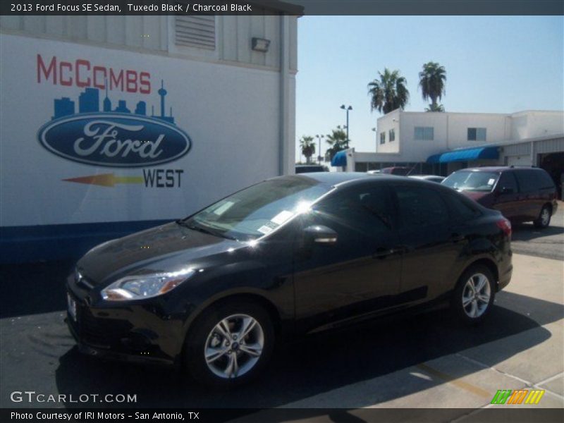 Tuxedo Black / Charcoal Black 2013 Ford Focus SE Sedan