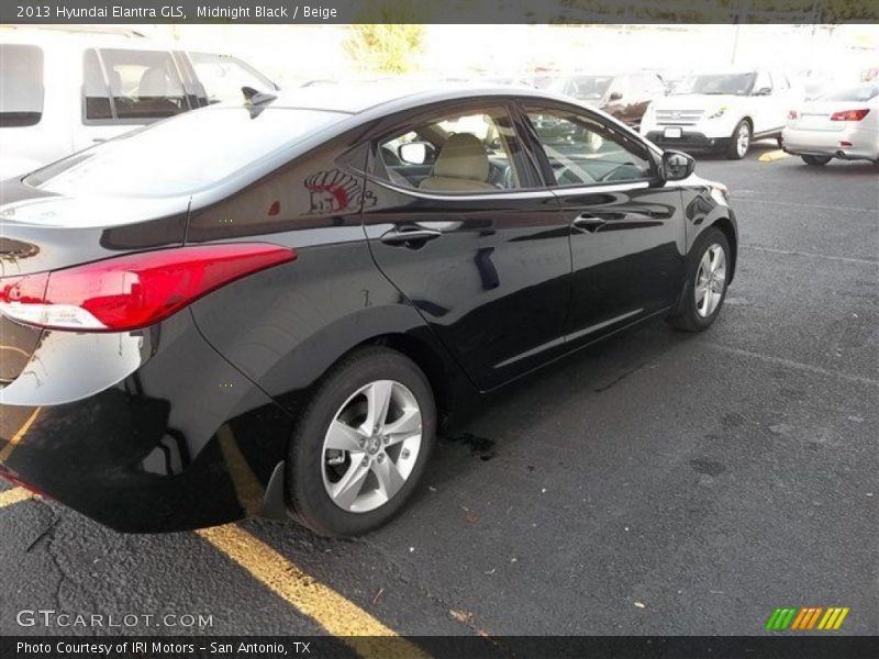 Midnight Black / Beige 2013 Hyundai Elantra GLS