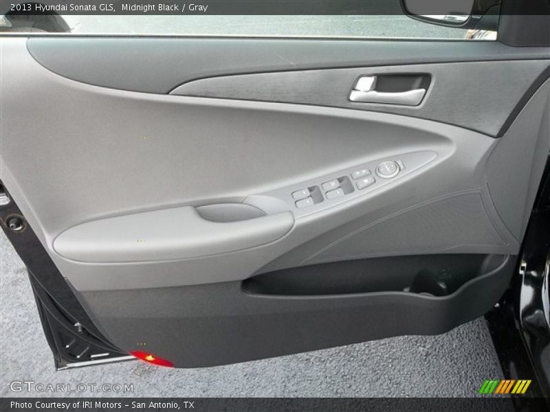 Midnight Black / Gray 2013 Hyundai Sonata GLS