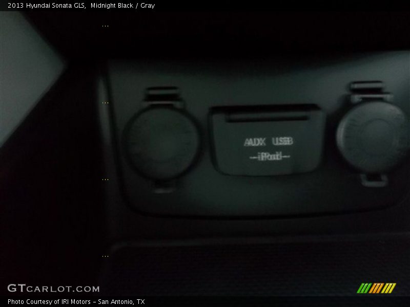 Midnight Black / Gray 2013 Hyundai Sonata GLS
