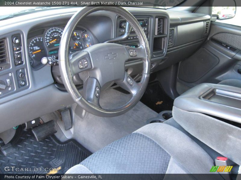 Silver Birch Metallic / Dark Charcoal 2004 Chevrolet Avalanche 1500 Z71 4x4