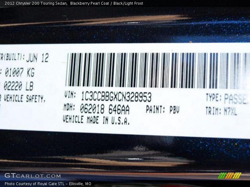 Blackberry Pearl Coat / Black/Light Frost 2012 Chrysler 200 Touring Sedan