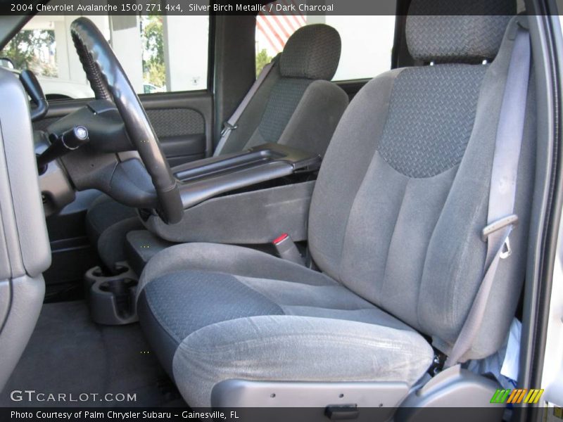Silver Birch Metallic / Dark Charcoal 2004 Chevrolet Avalanche 1500 Z71 4x4