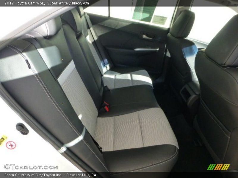 Super White / Black/Ash 2012 Toyota Camry SE