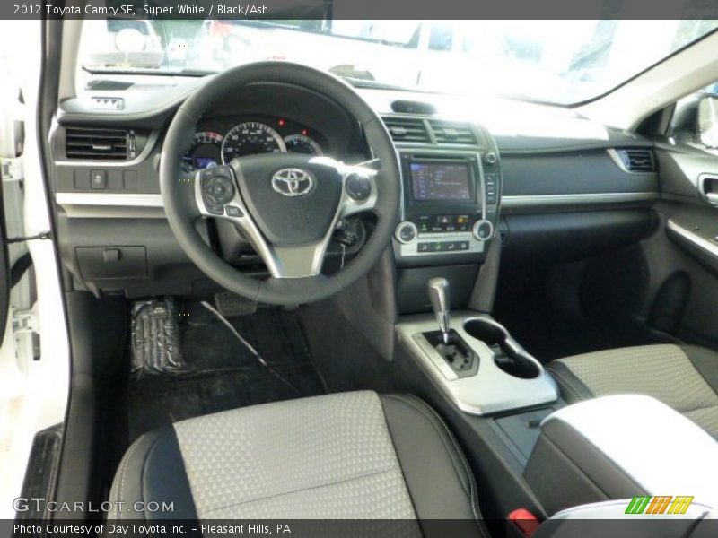 Super White / Black/Ash 2012 Toyota Camry SE