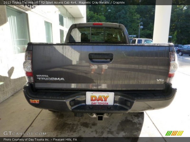 Magnetic Gray Metallic / Graphite 2013 Toyota Tacoma V6 TRD Sport Access Cab 4x4