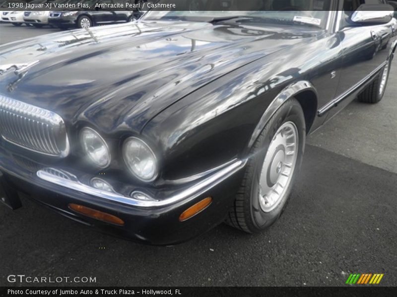 Anthracite Pearl / Cashmere 1998 Jaguar XJ Vanden Plas