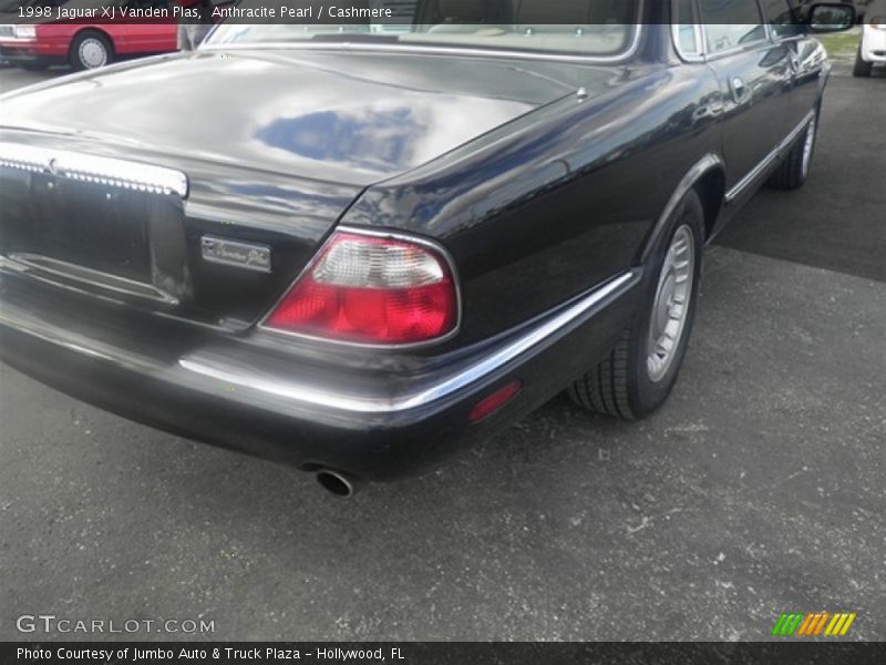 Anthracite Pearl / Cashmere 1998 Jaguar XJ Vanden Plas