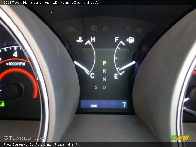 Magnetic Gray Metallic / Ash 2013 Toyota Highlander Limited 4WD