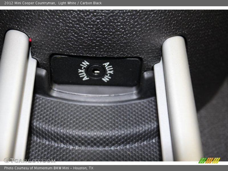 Light White / Carbon Black 2012 Mini Cooper Countryman