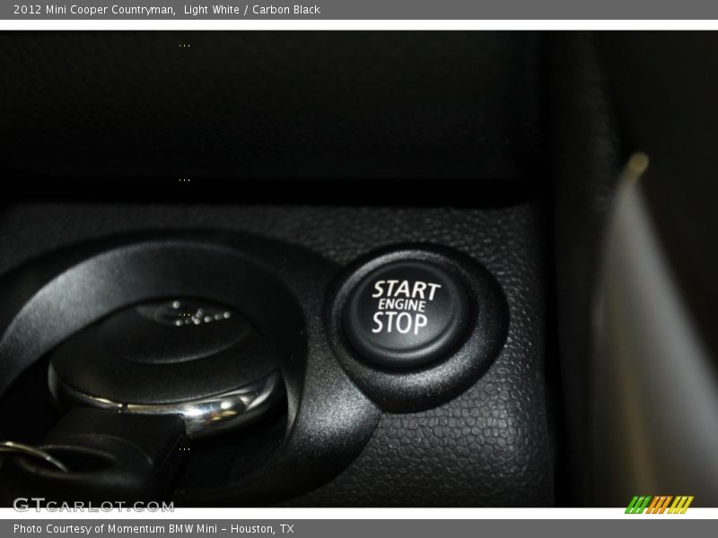 Light White / Carbon Black 2012 Mini Cooper Countryman