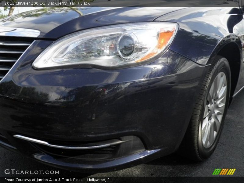 Blackberry Pearl / Black 2011 Chrysler 200 LX