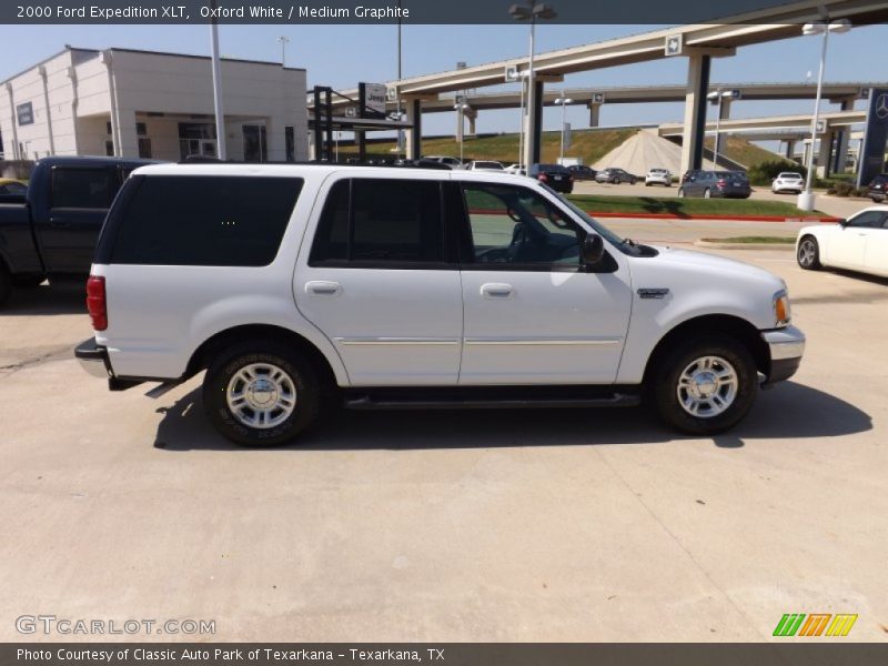 Oxford White / Medium Graphite 2000 Ford Expedition XLT