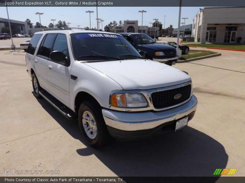 Oxford White / Medium Graphite 2000 Ford Expedition XLT