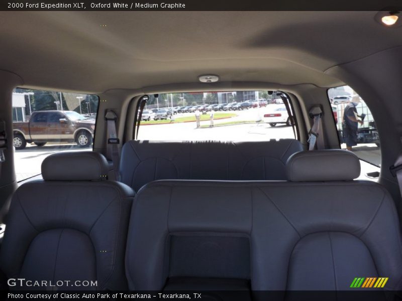 Oxford White / Medium Graphite 2000 Ford Expedition XLT