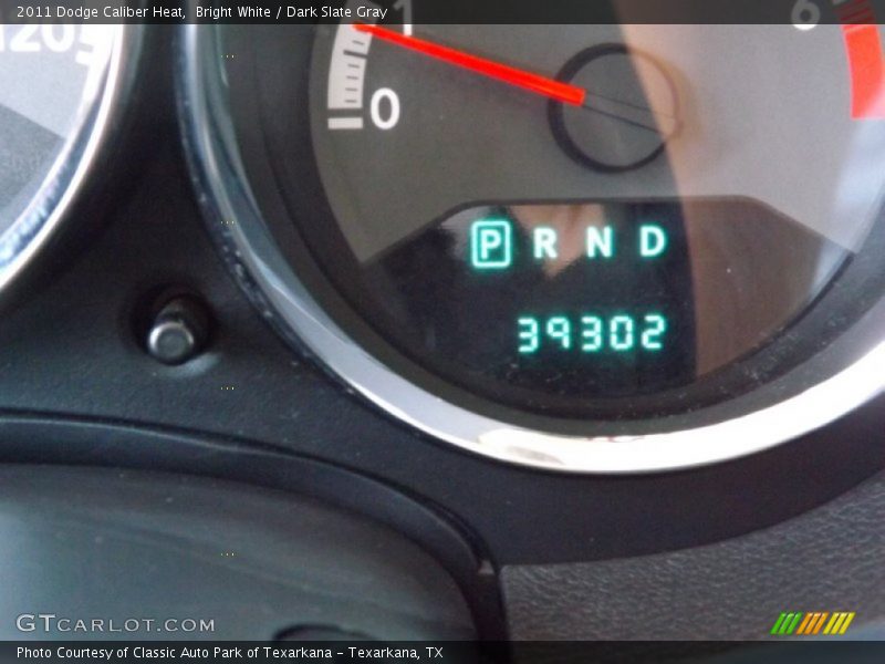 Bright White / Dark Slate Gray 2011 Dodge Caliber Heat