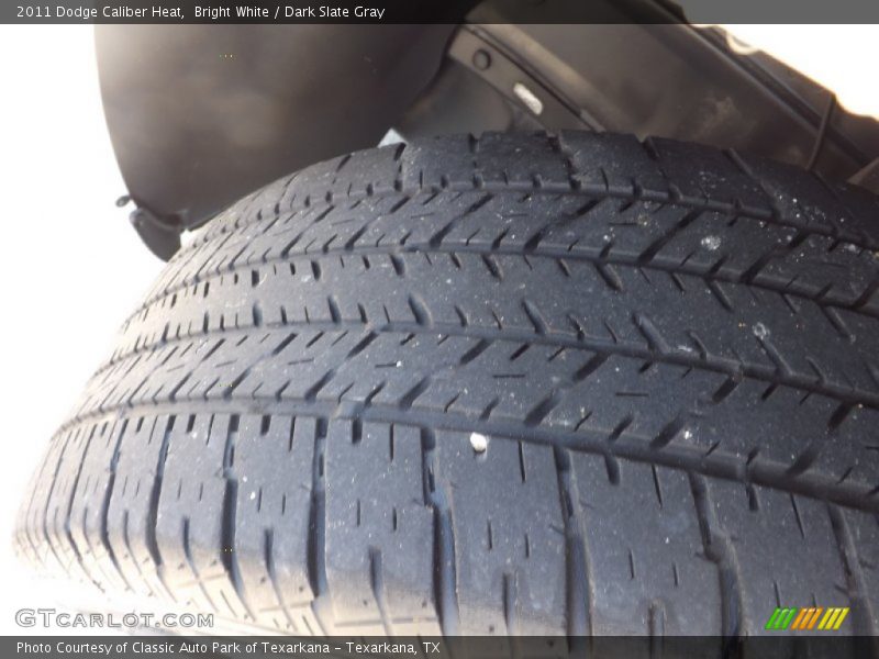 Bright White / Dark Slate Gray 2011 Dodge Caliber Heat