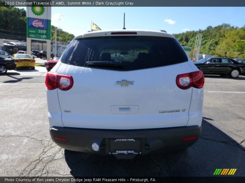 Summit White / Dark Gray/Light Gray 2010 Chevrolet Traverse LT AWD
