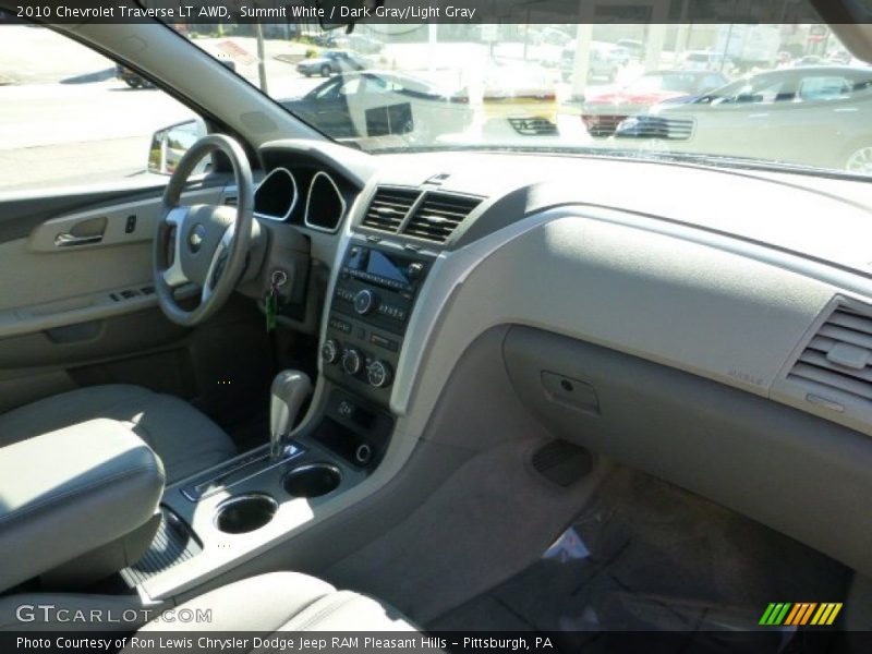 Summit White / Dark Gray/Light Gray 2010 Chevrolet Traverse LT AWD