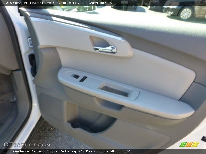 Summit White / Dark Gray/Light Gray 2010 Chevrolet Traverse LT AWD