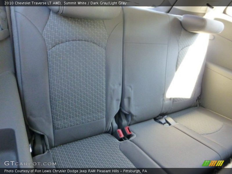Summit White / Dark Gray/Light Gray 2010 Chevrolet Traverse LT AWD