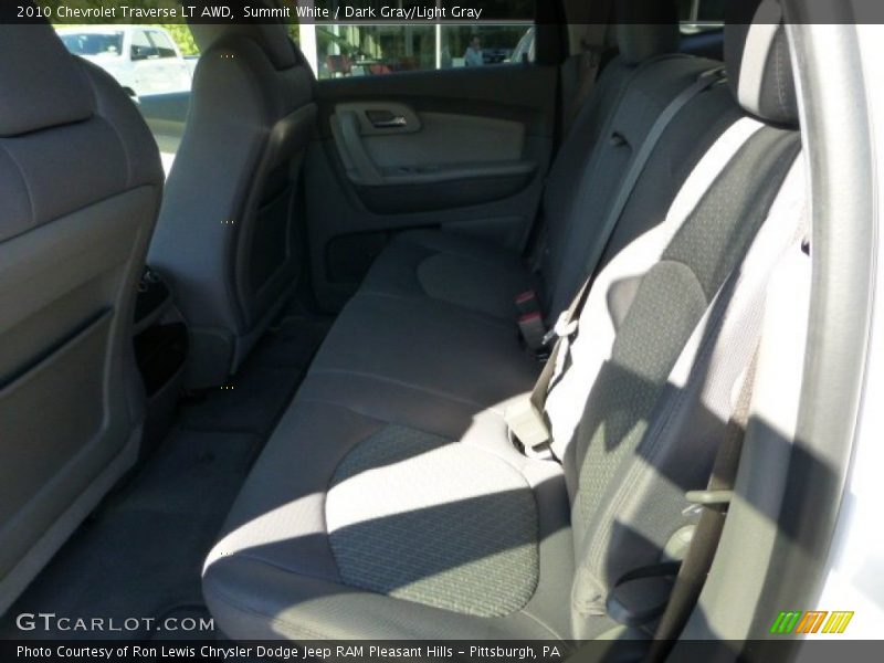Summit White / Dark Gray/Light Gray 2010 Chevrolet Traverse LT AWD