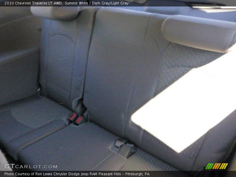 Summit White / Dark Gray/Light Gray 2010 Chevrolet Traverse LT AWD