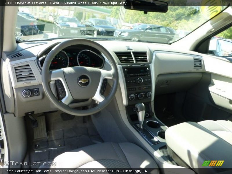 Summit White / Dark Gray/Light Gray 2010 Chevrolet Traverse LT AWD