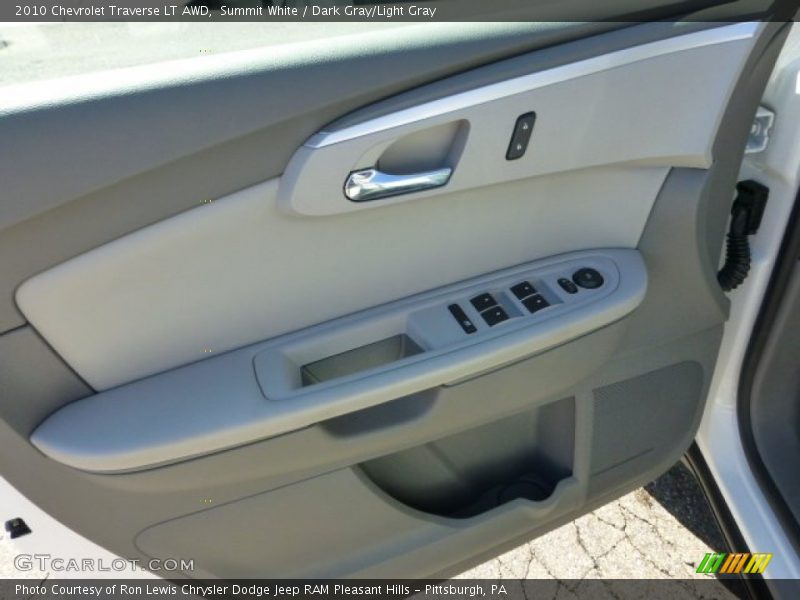 Summit White / Dark Gray/Light Gray 2010 Chevrolet Traverse LT AWD